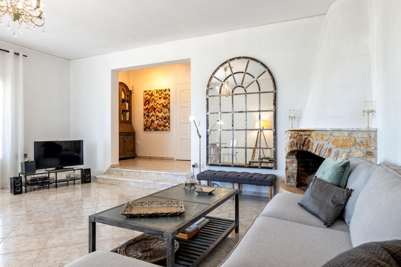 Daphne'S Lux Villa Paraspori  المظهر الخارجي الصورة